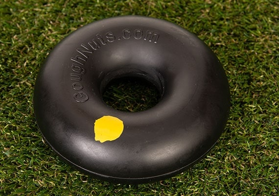 Plano lateral del anillo masticable indestructible de caucho negro Goughnuts