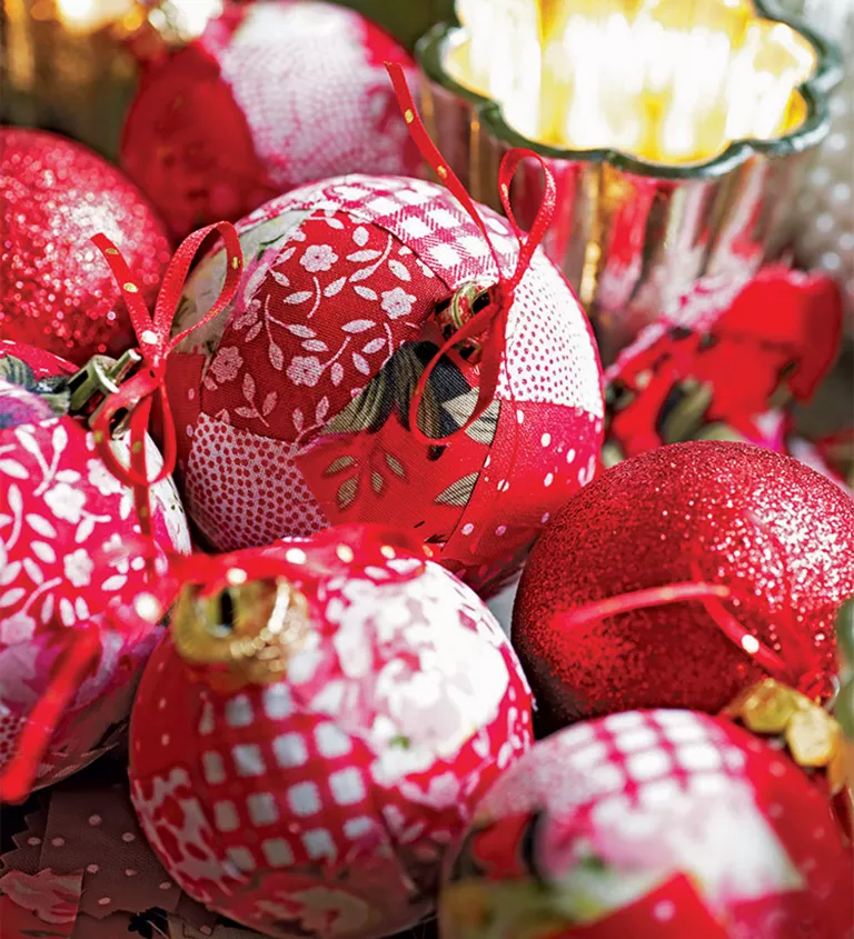 como hacer adornos de navidad con bolas